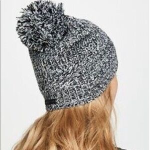 NWT Rebecca Minkoff black white marled Pom Pom beanie hand warmer designer set